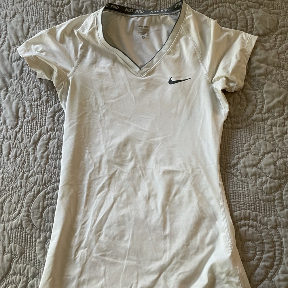 Nike pro athletic white tee